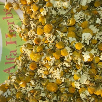 chamomile flowers dried